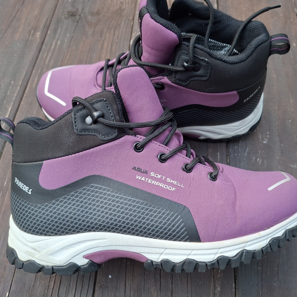 Paredes Grazalema Hiking Shoes Size 9 (40 Euro)